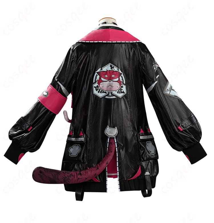 ナナリ・コリンス衣装のコートとスカートの背面シルエット