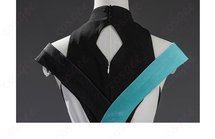 衣装背面の上半身ディテールとベルト結びの見え方