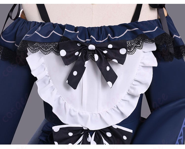 衣襟周辺の装飾パーツ。配色とパーツ配置のバランスを示す近景