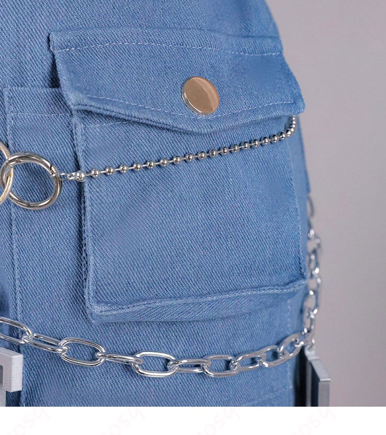 パンツのポケットとステッチ、実用性の確認ディテール