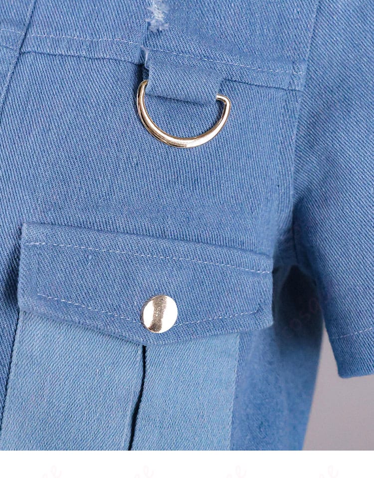 ジャケットのポケットと飾りパーツのディテール