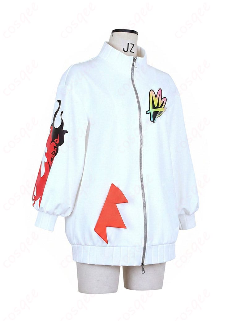 ピュール コートの側面。袖のラインと身頃の落ち感を確認できる画像