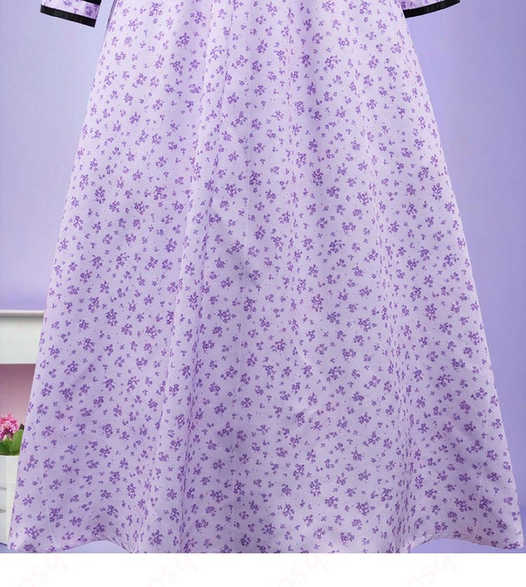 フェルン衣装の裾ディテール（広がりと小花柄の配置）