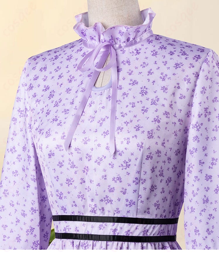 フェルン衣装の襟元ディテール（小花柄生地と縫製のアップ）