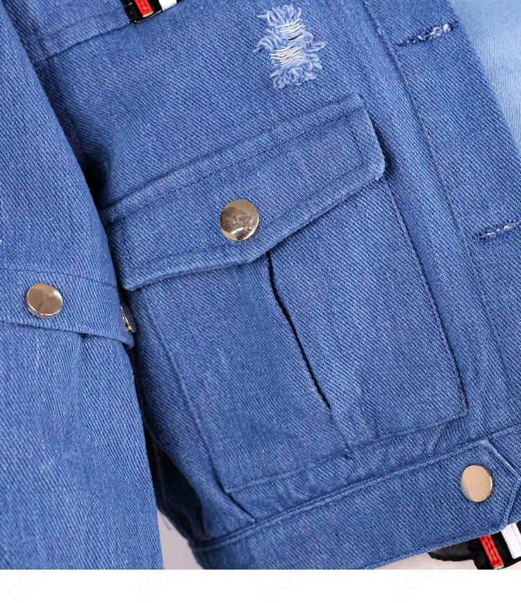 ポケット部の形状・縫製・機能的配置のディテール