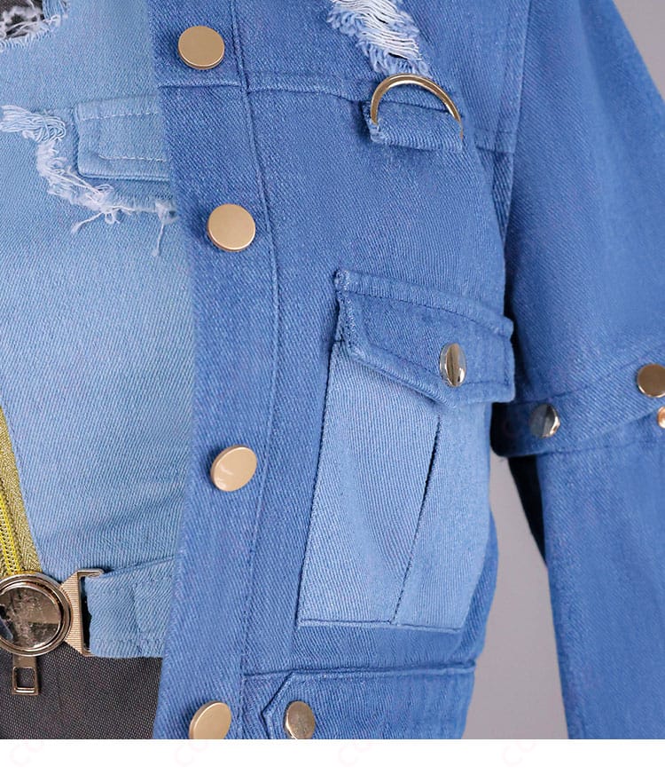 前立て部分のボタンとステッチワークのディテール