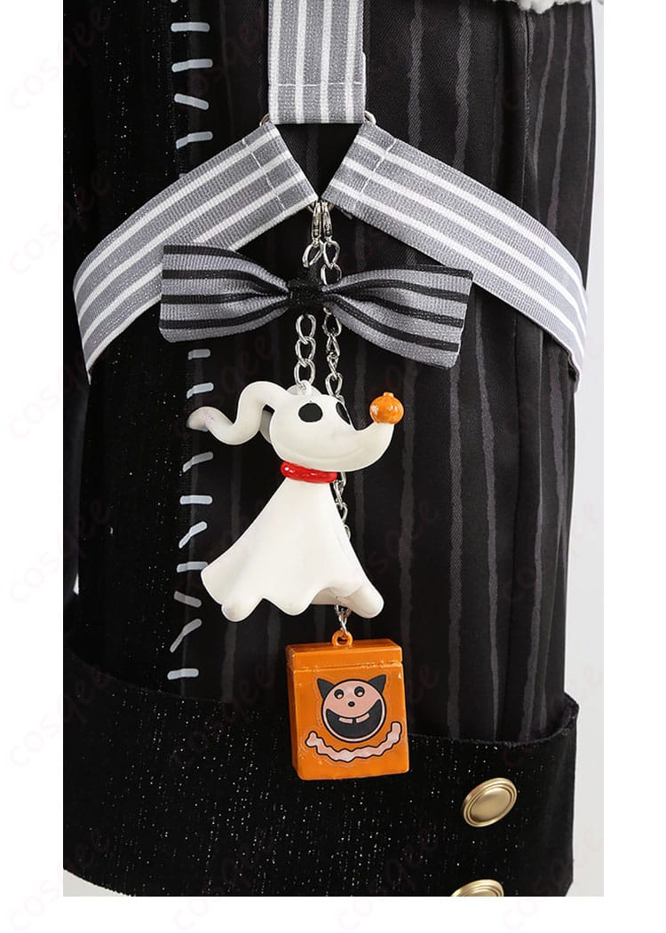 ズボンの装飾と縫製ライン、ポケット周りの近接ディテール