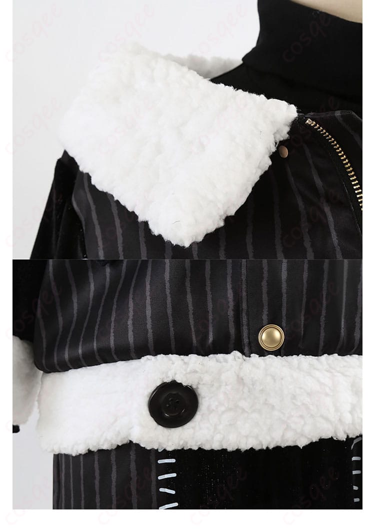 金属風ボタンの意匠と固定方法が分かるアップ