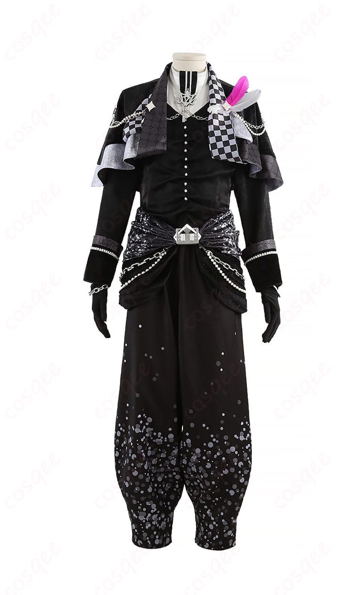 百 10周年記念衣装の正面全体。マントとコルセットが映えるデザイン