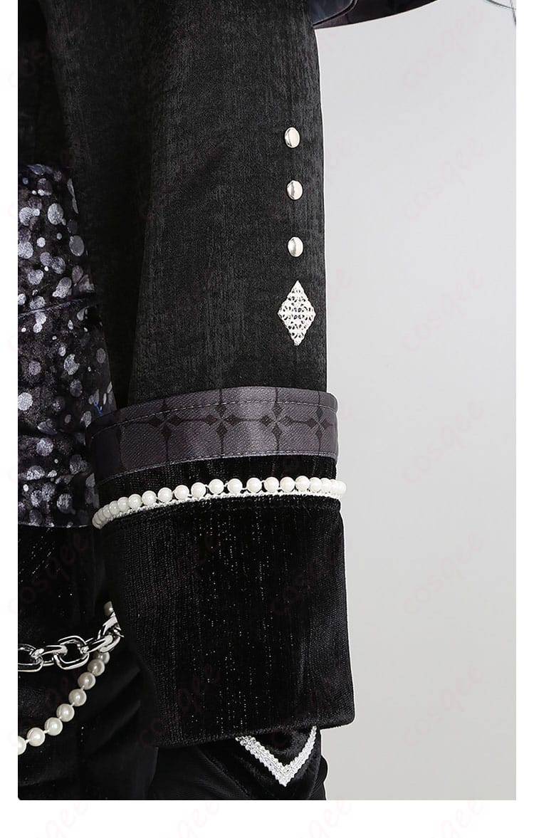 袖口ディテール。カフ部分の装飾とステッチワークの質感