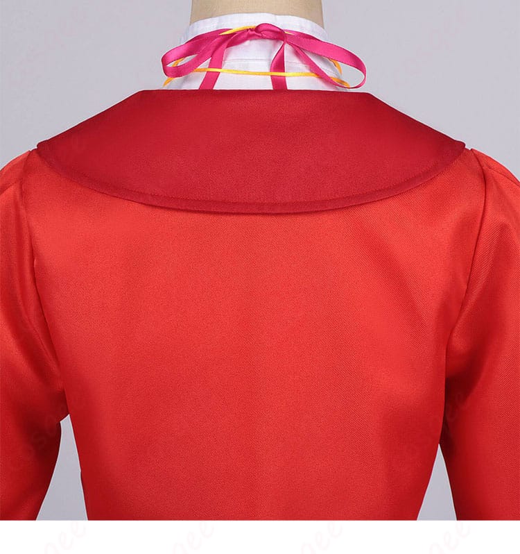 小林みくる私服コスプレ衣装の背肩ディテール（ヨーク周り）