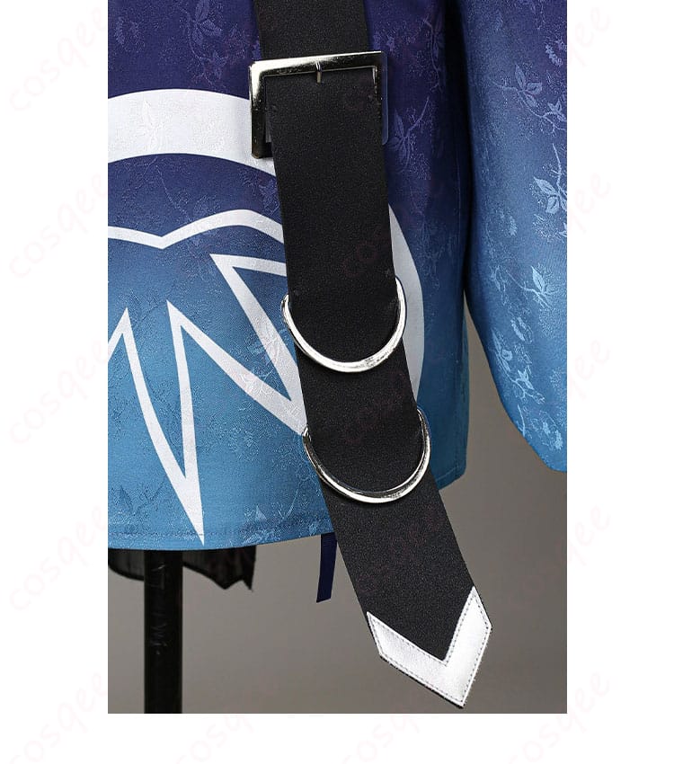 肩ストラップとベルトの固定パーツ詳細（ズレ防止構造）