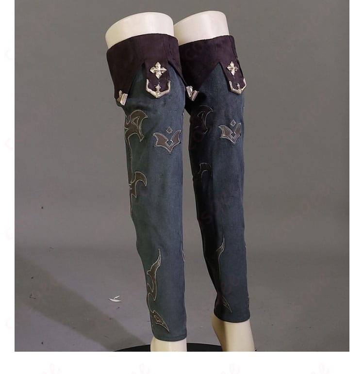 ショートレギンスとレッグカバーの質感・フィット感が分かる脚部ディテール写真