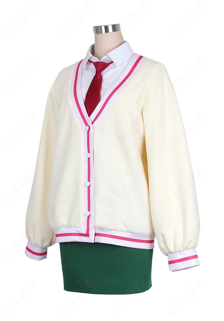 大倉メグミ 制服コスプレの側面シルエットと丈感の確認用