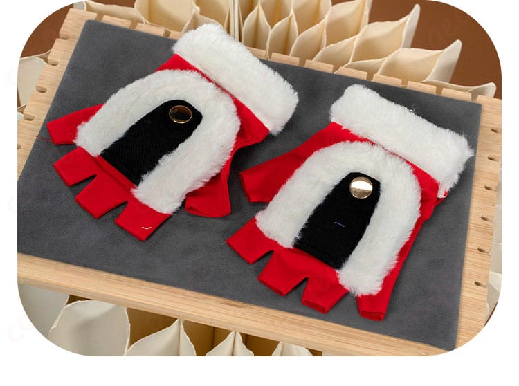 手袋の装飾ディテール（素材と配色のアップ）