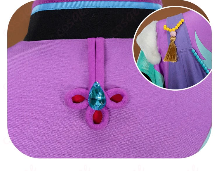 背肩の装飾ディテール（背面ラインのアクセント）