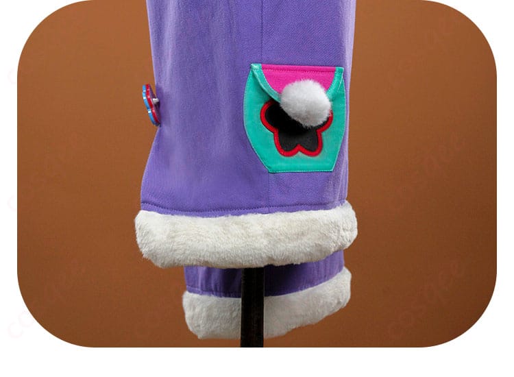 パンツ部の装飾ディテール（ステッチと切替）