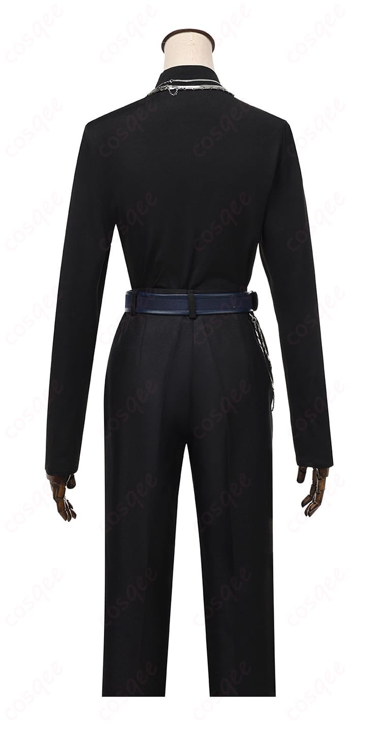 長袖背面の切り替えと縫製ディテール