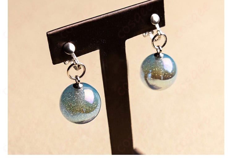 耳飾り（イヤリング）のデザインと金具アップ