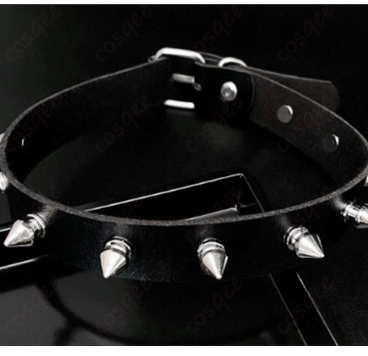 首元アクセサリー（チョーカー）の質感と留め具ディテール