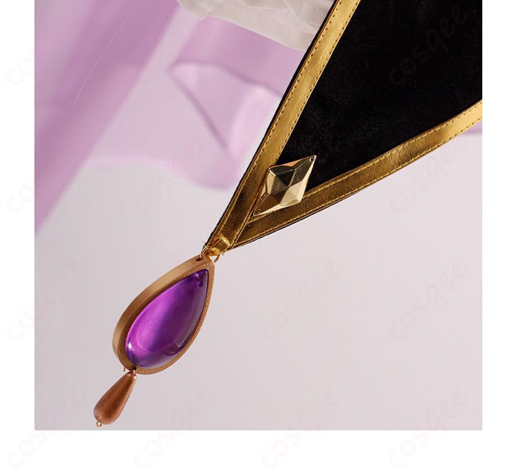 スカート装飾の近接カット：柄配置と縫製ラインの見え方