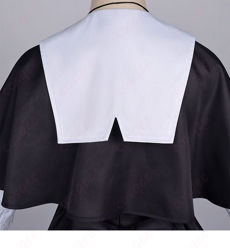 森亜るるか 私服コスプレ ケープ装飾と縁取りのディテール