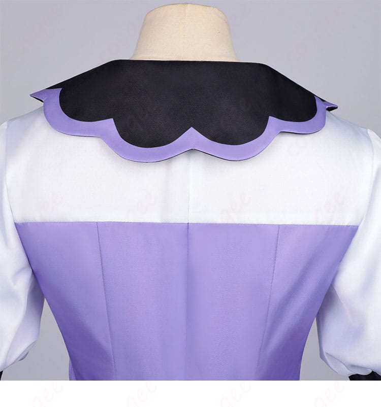 背面装飾全体の配置と大型リボンの立体感ディテール