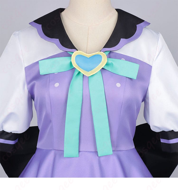 胸元〜衣襟の装飾ディテールと配色リボンのアップ