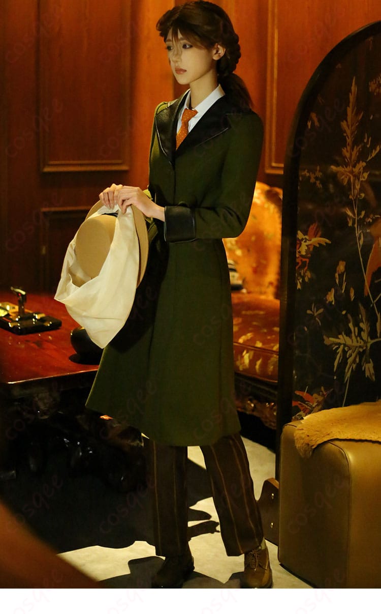 モデル着用の昆虫学者 初期衣装コスプレ 側面ポージング例