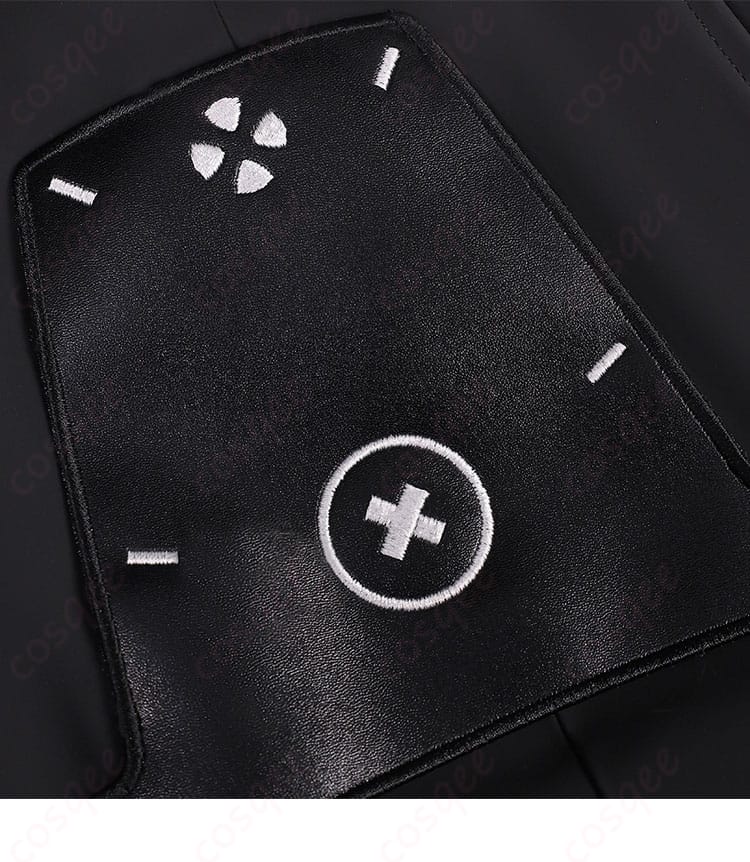 刺繍装飾の拡大。糸色のコントラストと縫製の細かさが分かるディテール画像