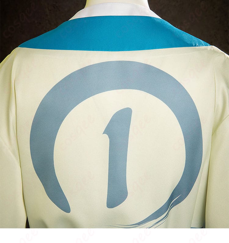 背面ウエストから裾にかけての装飾ディテール