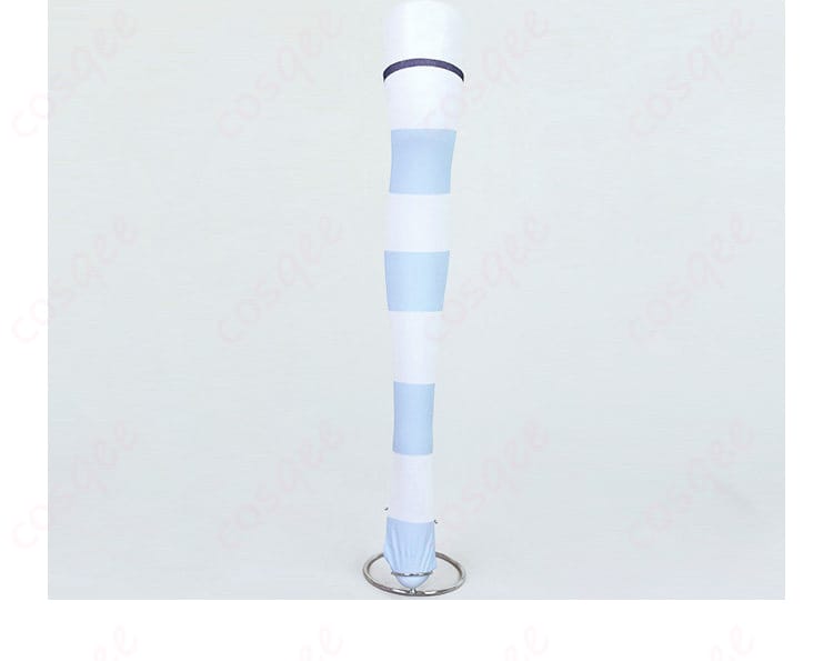 伸縮性のあるソックスの編み目と丈感ディテール