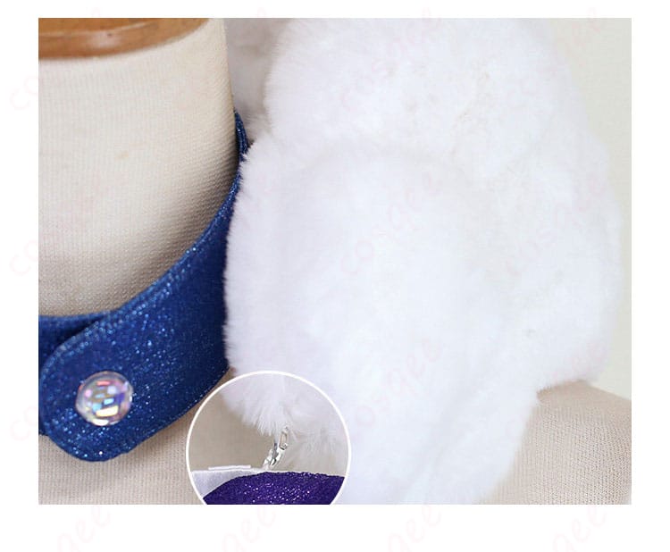 首飾りの前面ホック部分の拡大。留めやすい構造を確認できる写真