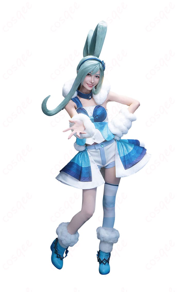 ルチア アイドル衣装のトップスとスカートの正面全体像