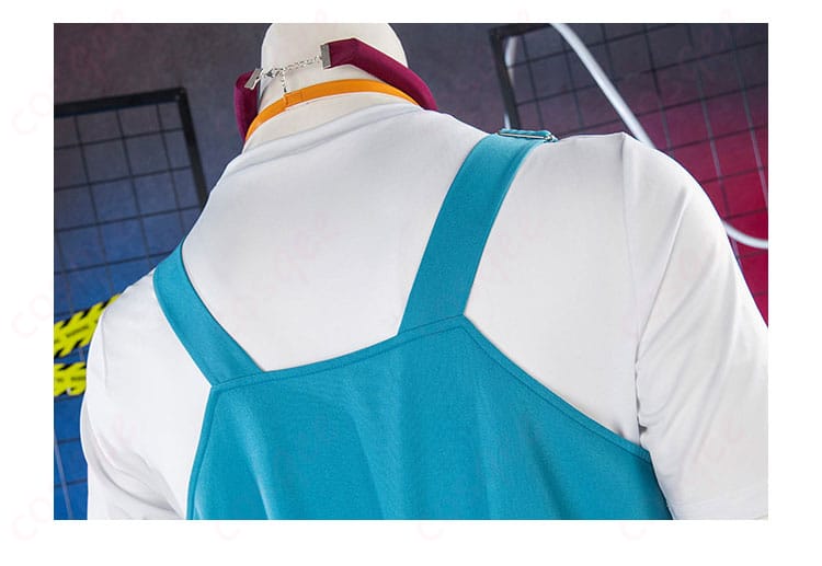 背肩部のディテール（ヨーク切り替えとステッチ）