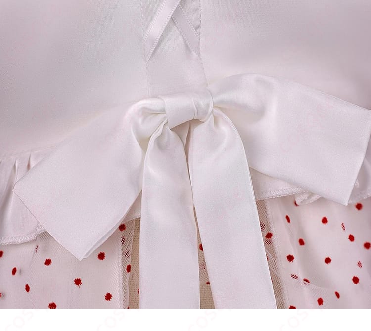 スカート前面のリボン結びの詳細(リボン幅と結び目)