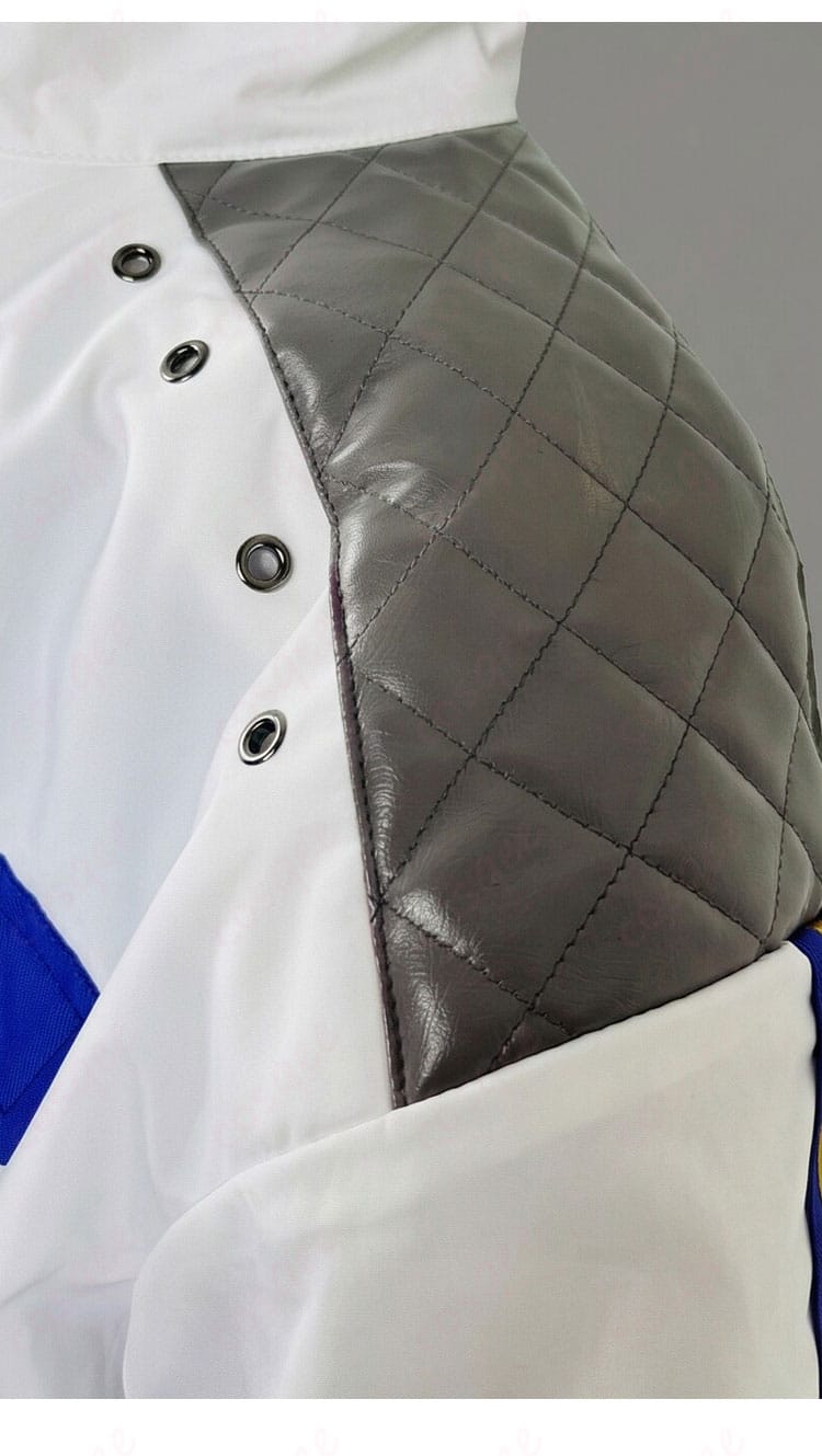 肩部のショルダーストラップ装飾ディテール(金具固定仕様)