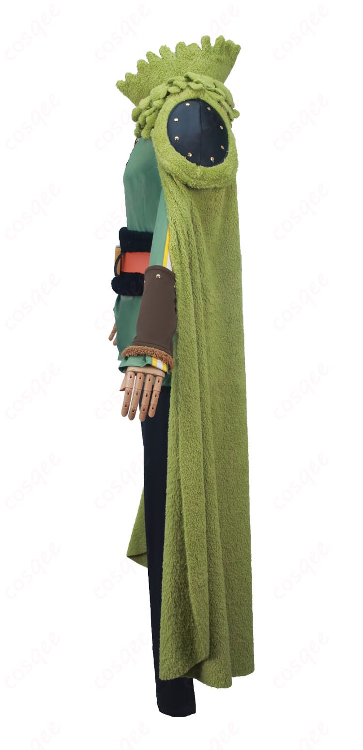 左袖の装飾と縫製ディテールのクローズアップ