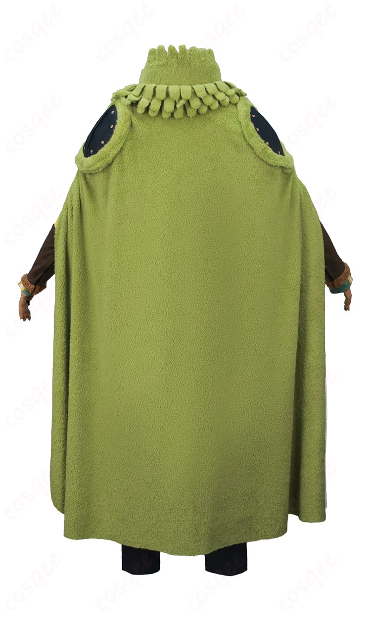 マント背面のカッティングと留め具ディテール