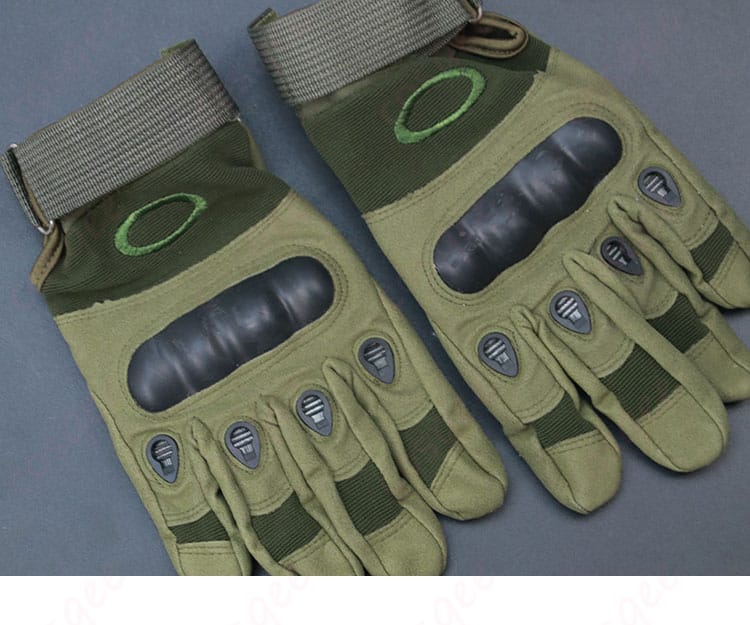 手袋の装飾ディテール（グリップ感と質感）