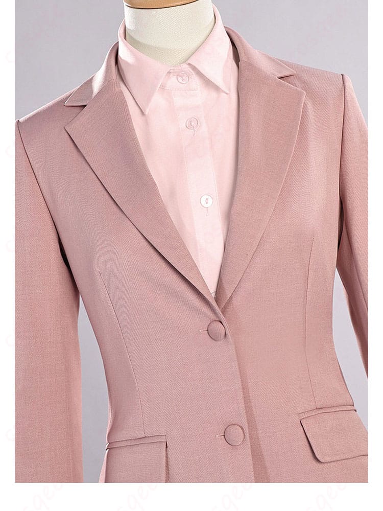 シャツの襟元とネック回りの装飾・縫製ディテール。清潔感のある仕立てで近接撮影に対応。