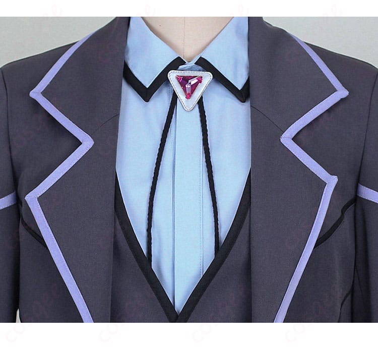 コートの襟元装飾とカラーラインの意匠