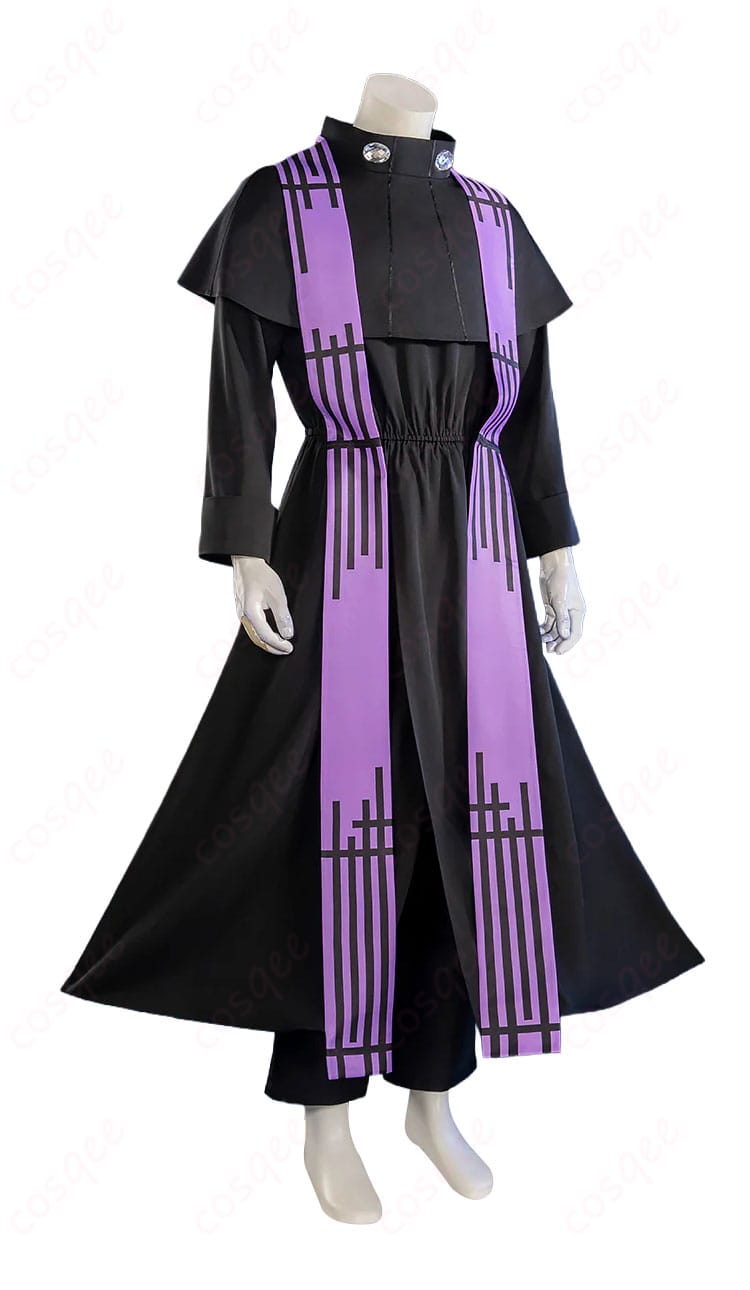 ベルゼブブ衣装の側面。肩掛けの落ち感とラインを確認できる角度