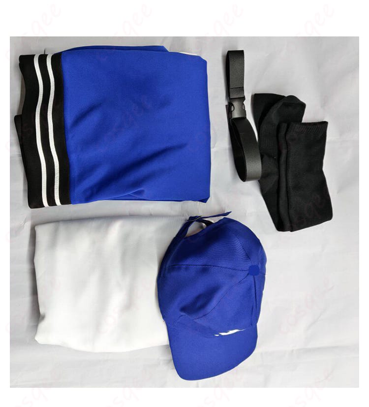 セット内容一式の平置き撮影（コート・パーカー・太もも飾り・帽子）