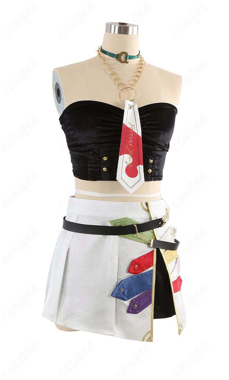 インナーとショートパンツの全体構成と装飾ディテール