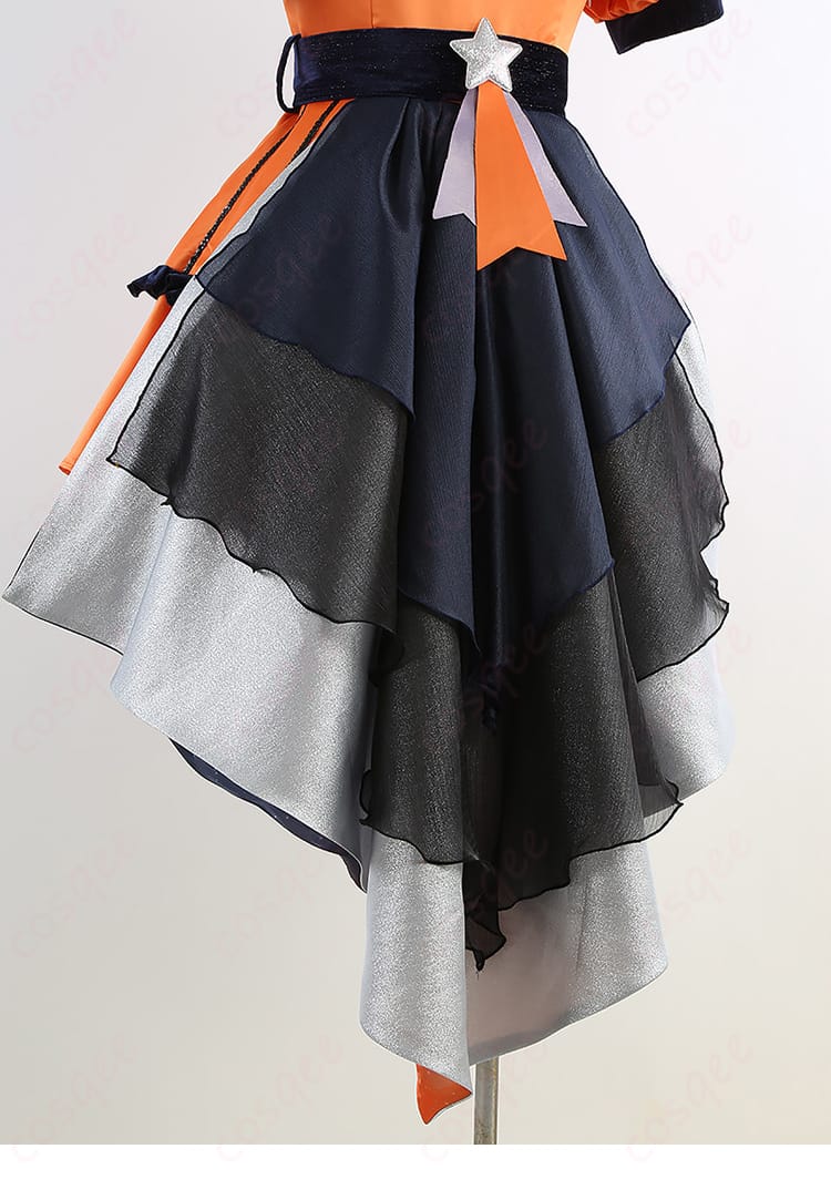 澁谷かのん ステージ衣装 スカート背面リボンと装飾ディテール