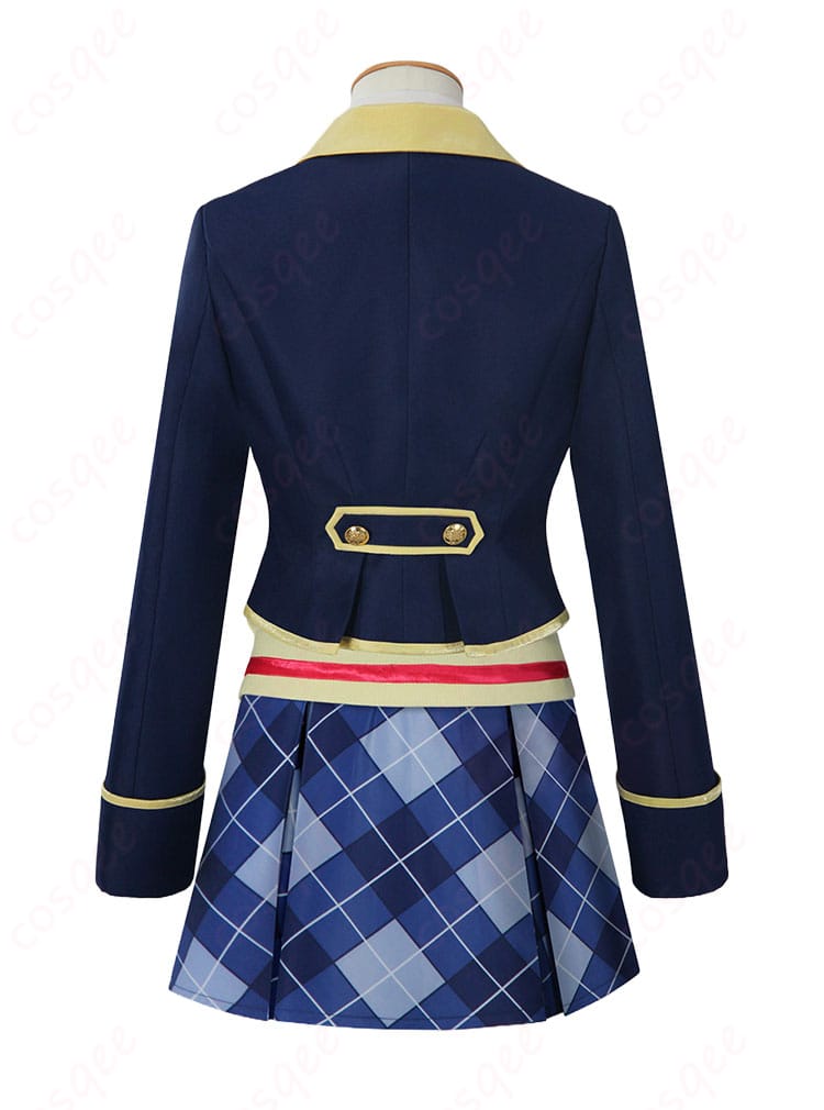プリパラ パプリカ学園 冬制服コスプレ衣装の背面。コートの背中心と裾の落ち感を強調。