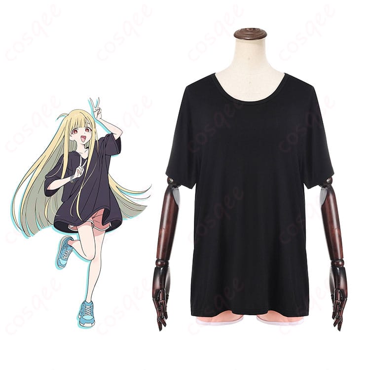 COSQEE 私服コスプレ用Tシャツ&ショートパンツを着用した全身イメージ