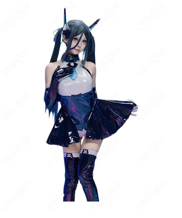 天童アリス 戦闘服コスプレの胸元とウエスト周りのディテール