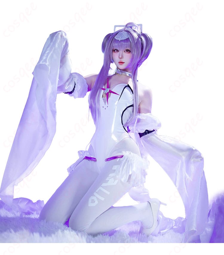 着用モデルによるコスプレ着用イメージ(全身・正面)